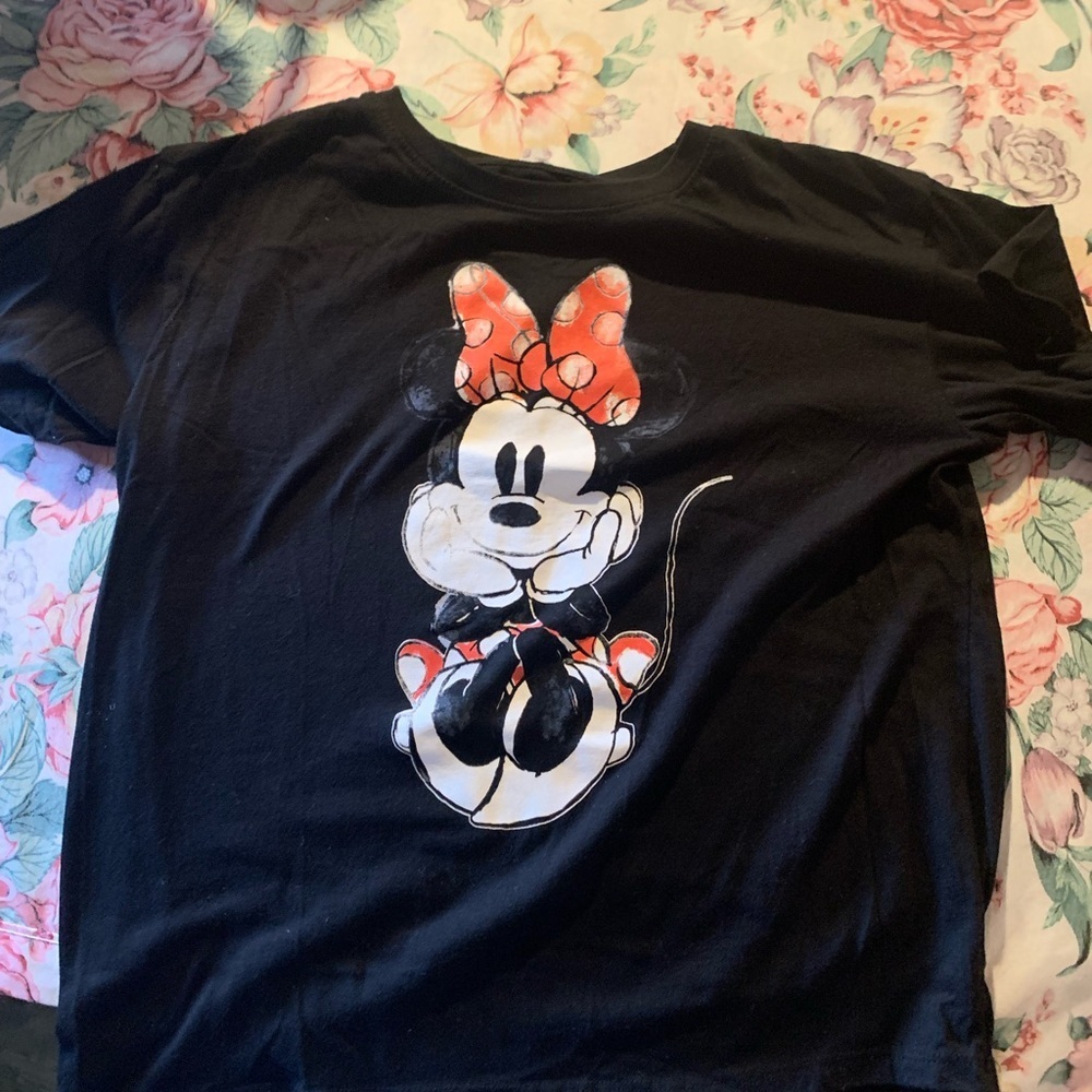 Disney Black and Red Minnie Mouse Juniors Short Sleeve Tee Dize X-Larfe
